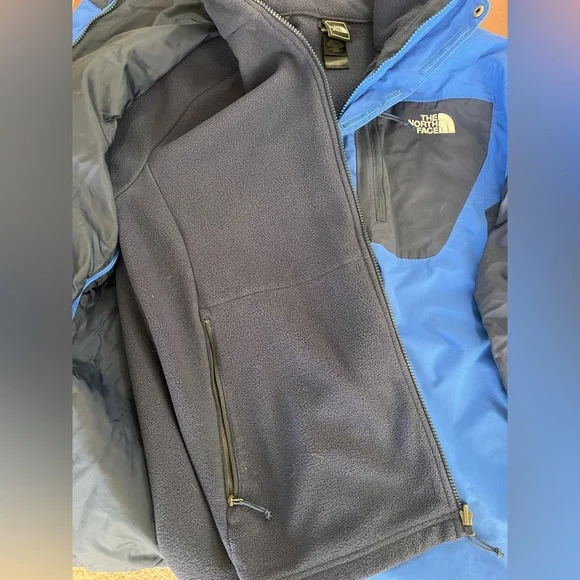 The North Face Navy 2 layer winter coat - Picture 3 of 5
